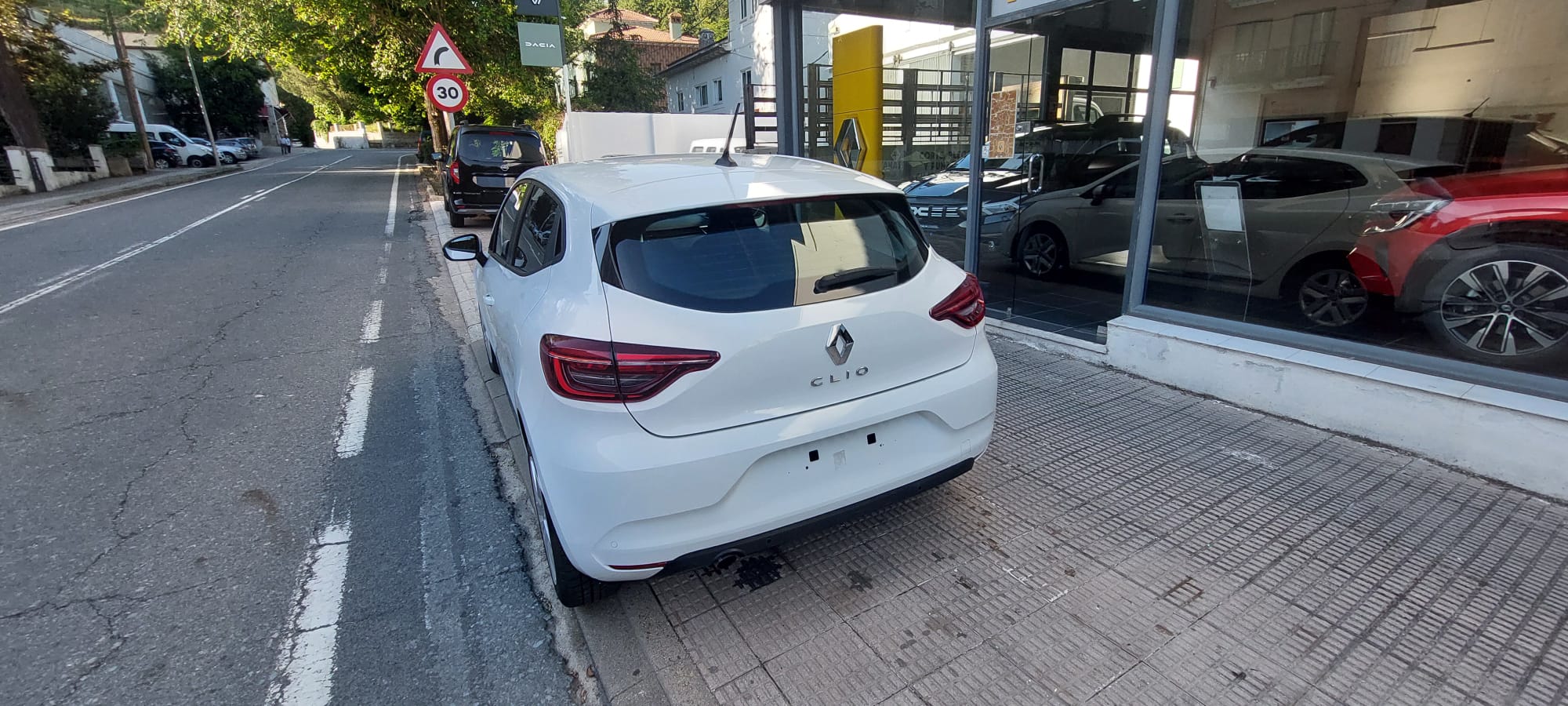 Renault Clio 1.5 85CV miniatura 5